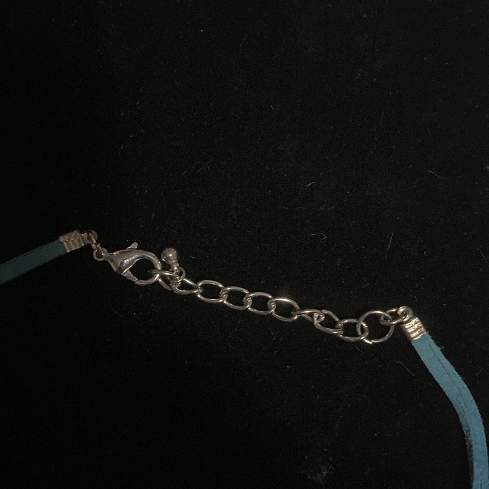 Turquoise Blue Shell Necklace - Picture 5 of 5